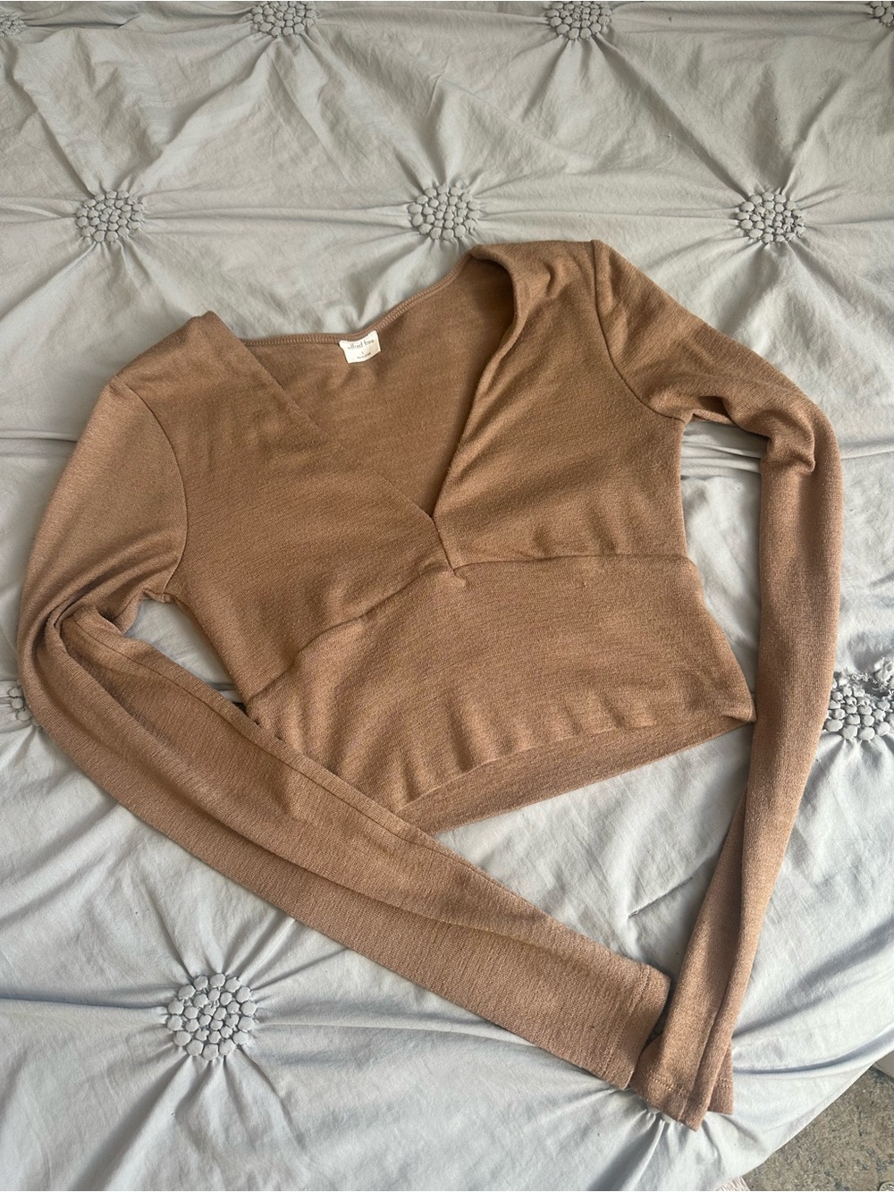Wilfred Brown Tan V-Neck Long Sleeve Knit Top